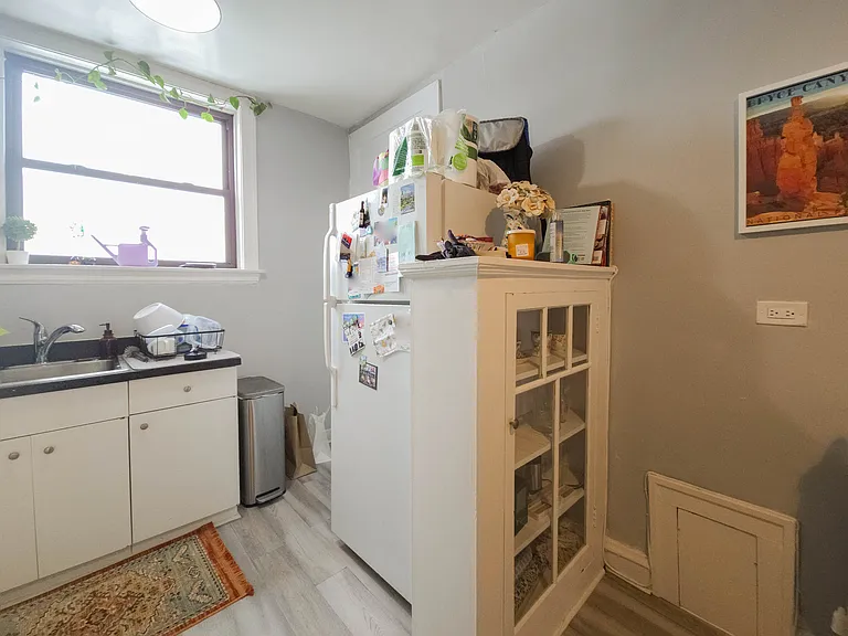 2336 1/2 W School St #3 — Photo 10