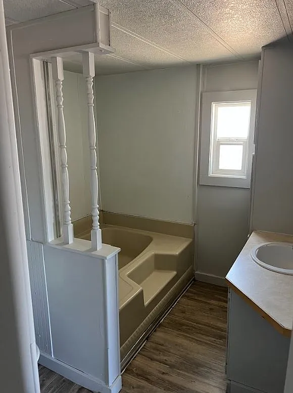 2 bed, 700 sqft, $925 — Photo 4