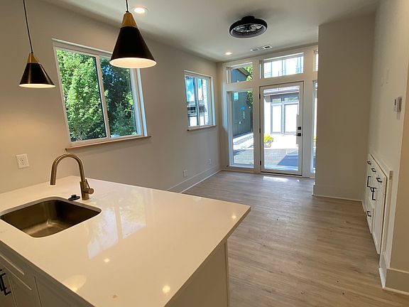 5th image of 521 Washington St SW #7