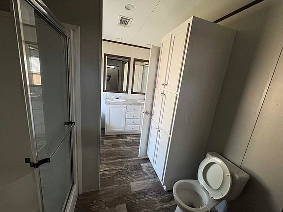 5th image of 7812 Willowick Dr