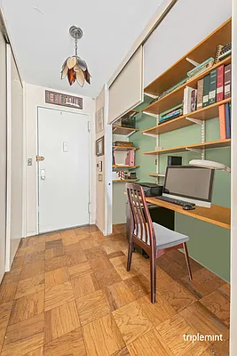 Sold by Triplemint | media 6