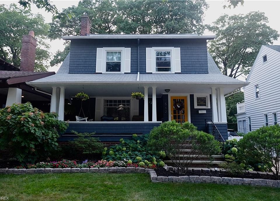 2nd image of 1562 Marlowe Ave