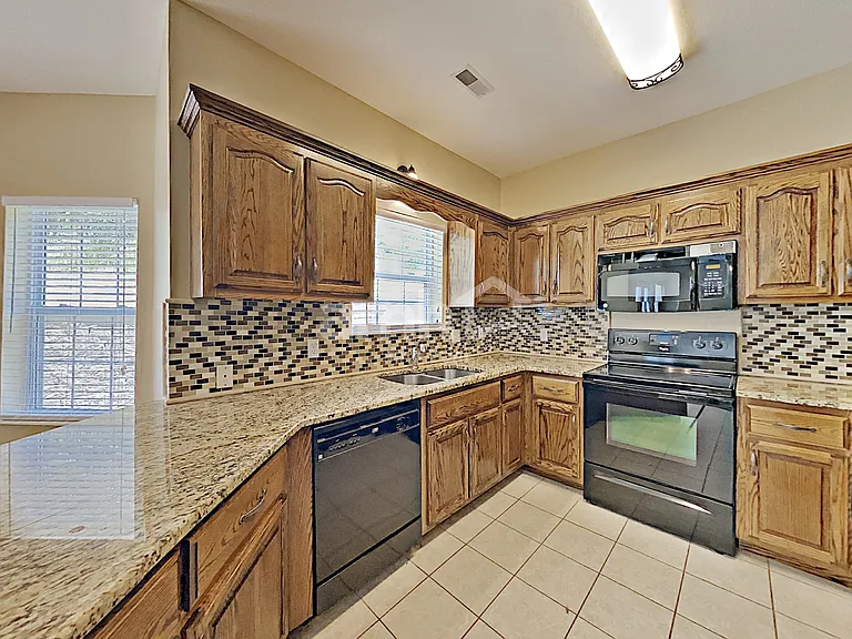 1001 High Ridge Dr — Photo 3