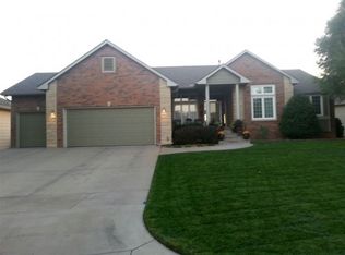 282 S Maple Dunes Ct, Wichita, KS 67235