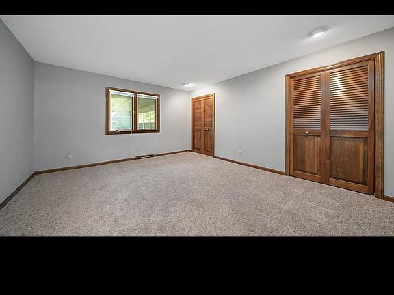 4th image of 929 Nassau Pkwy #1