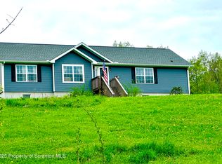 11 Brannigan Rd, Pleasant Mount, PA 18453