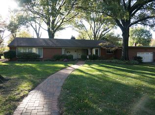 4 Shady Ln, Belleville, IL 62221