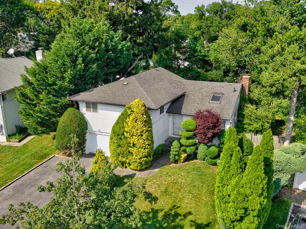 106 Westbury Avenue, Plainview, NY 11803