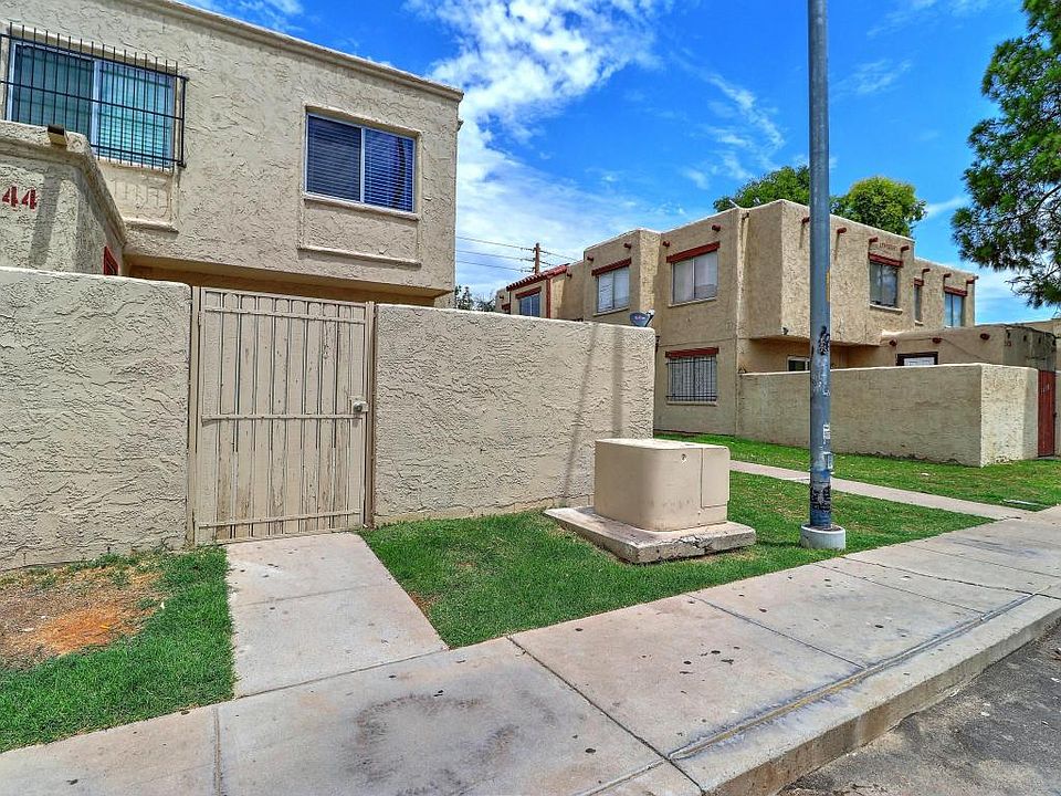 1st image of 5444 W Lynwood St