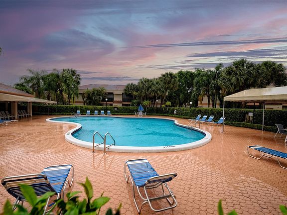 3rd image of 2812 Carambola Circle #1984