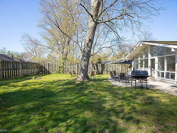 2nd image of 549 Abbyshire Dr