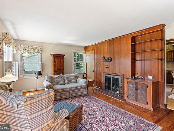 5th image of 5 Ellis Ave
