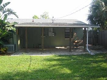 5th image of 142 Laurie Dr