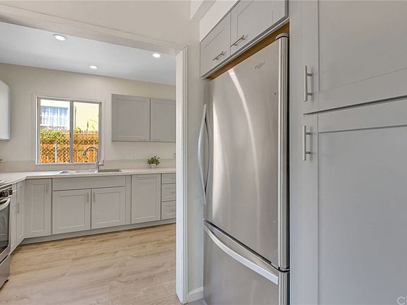 4th image of 2025 Vancouver Ave
