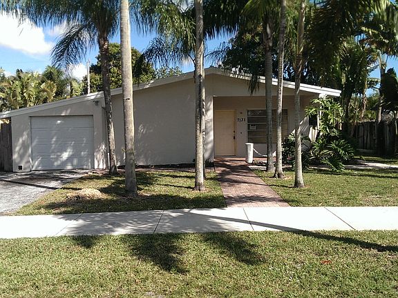 2nd image of 3171 SW 21st St