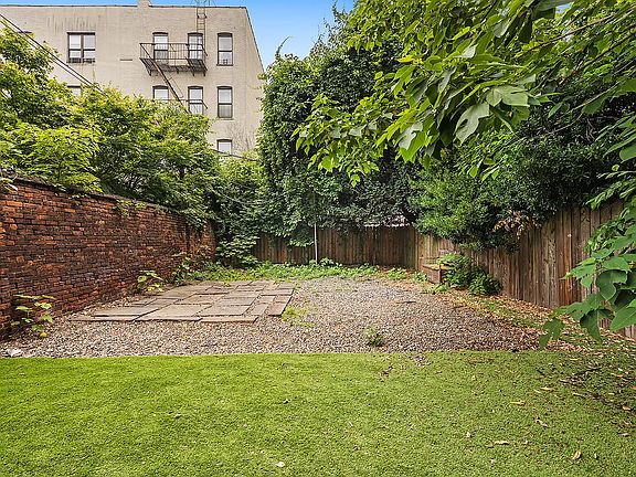 5th image of 672 Saint Marks Ave