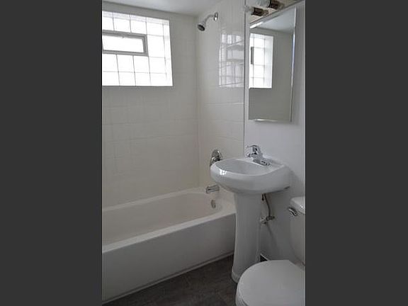 5th image of 10849 S Lloyd Dr #1722434