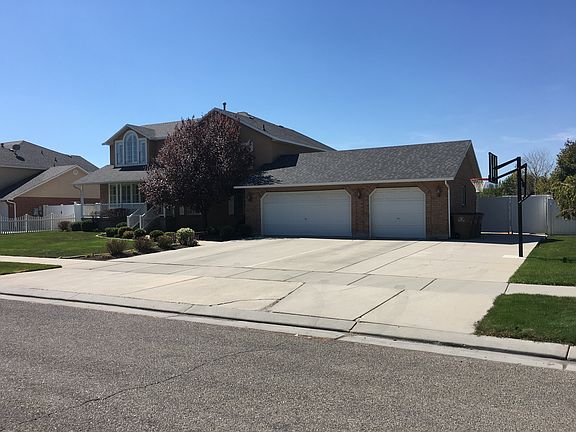 3rd image of 12738 S Whisper Creek Cv