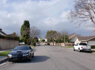 390 S Gilbuck Dr, Anaheim, CA 92802