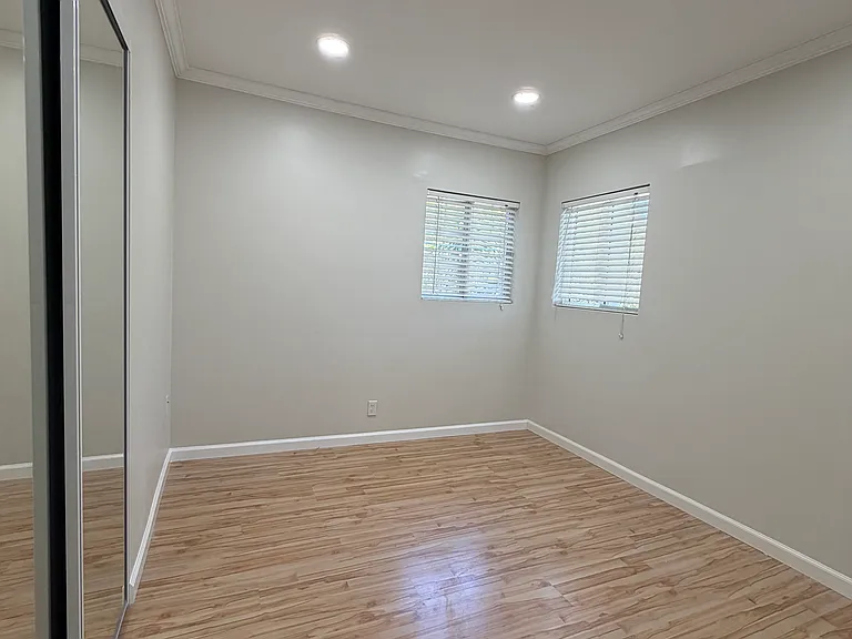 6521 Baird Ave — Photo 7