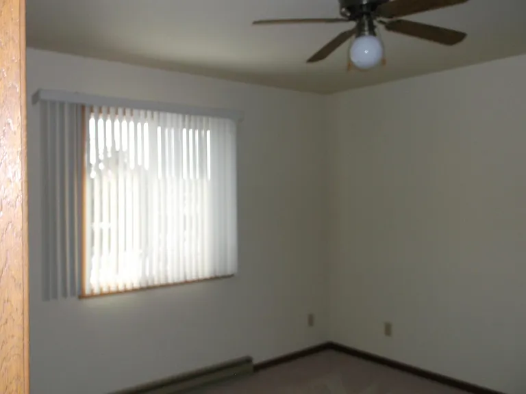 844 Meadowview Ln #32 — Photo 2
