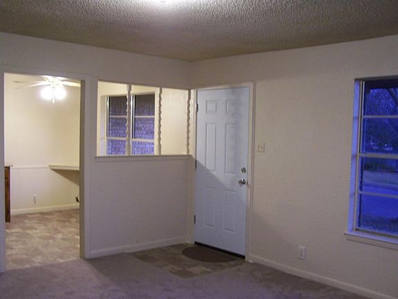 2nd image of 2925 W Parnell St