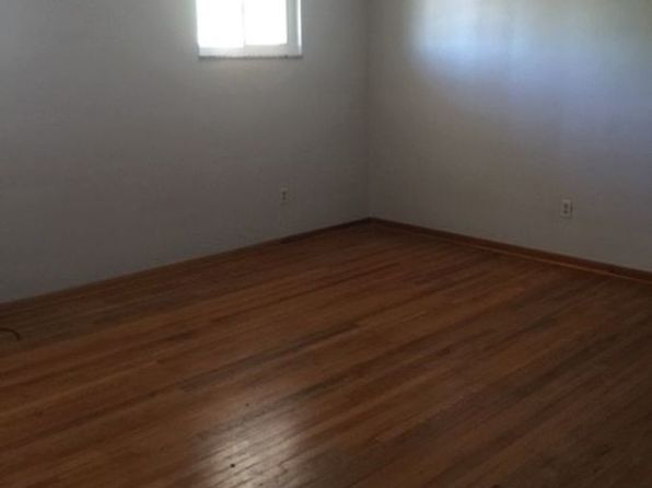 202 Pattison St APT 5, Evans City, PA 16033