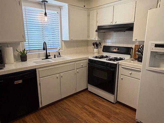 4th image of 168 W Indianapolis Ave