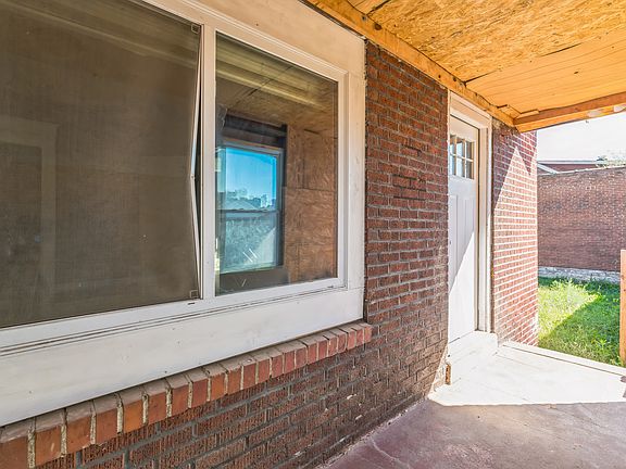 2nd image of 4963 Thekla Ave