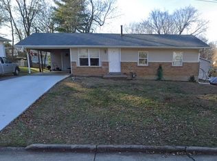 611 Lyndhurst Dr, Jackson, MO 63755