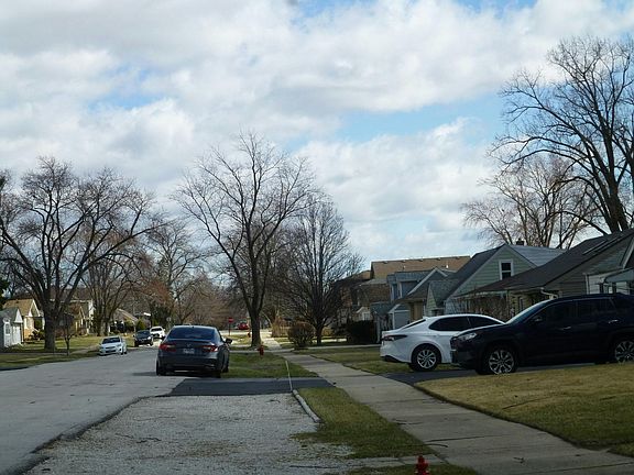 4th image of 7317 W 114th St