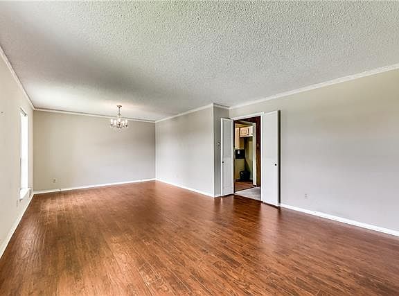 3rd image of 9423 Buxhill Dr