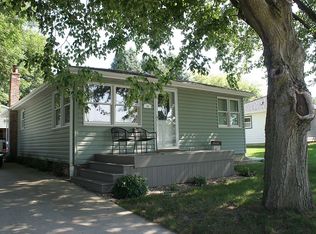 210 E Eagle St, Denver, IA 50622