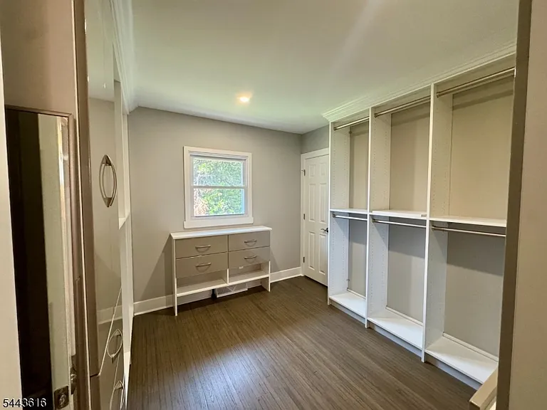 323 Parry Rd — Photo 14