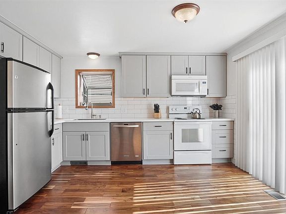 2nd image of 8970 W Bellwood Pl