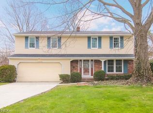 22225 Sycamore Dr, Fairview Park, OH 44126
