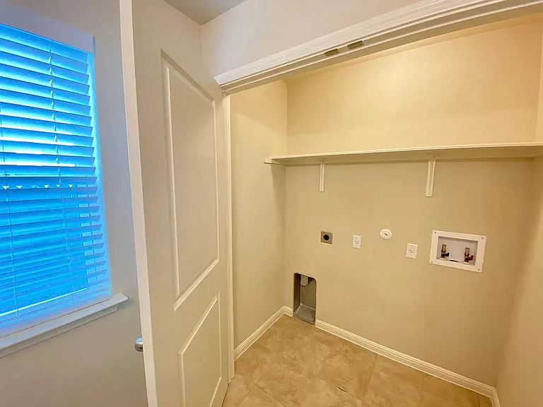 1010 Sand Post Pl — Photo 17