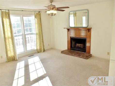 5th image of 438 Bluff Dr