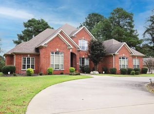 1920 Centennial Club Dr, Conway, AR 72034