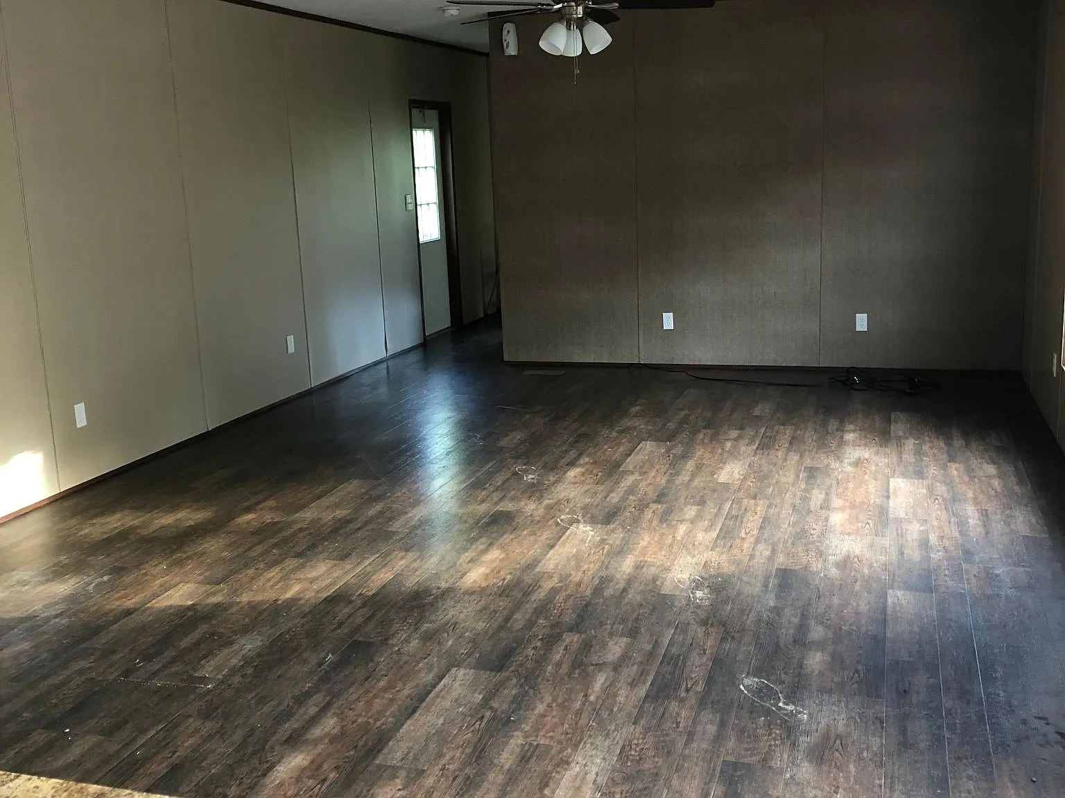 117 Elaine Dr — Photo 4