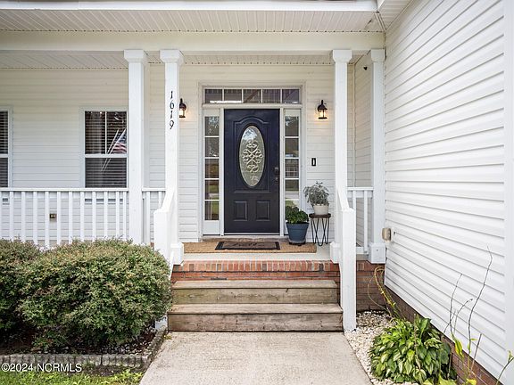 5th image of 1619 Chadwick Shores Drive