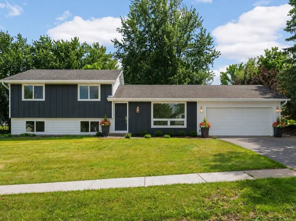 8090 159th St W, Apple Valley, MN 55124