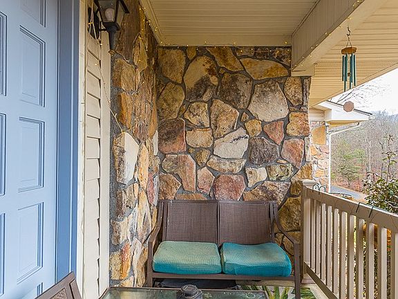 4th image of 1025 Sourwood Ln