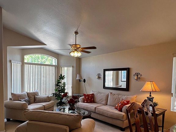 3rd image of 851 W SIERRA MADRE Avenue