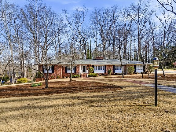 2nd image of 106 Cherokee Cir