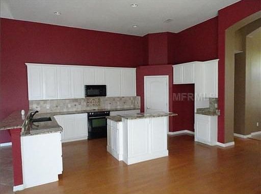 3rd image of 14032 Magnolia Glen Cir