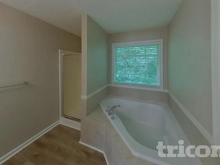 7602 Autumn Breeze — Photo 10