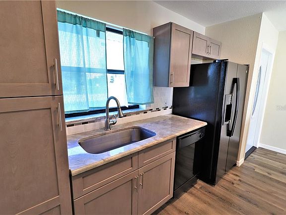 5th image of 5177 Chaves Cir