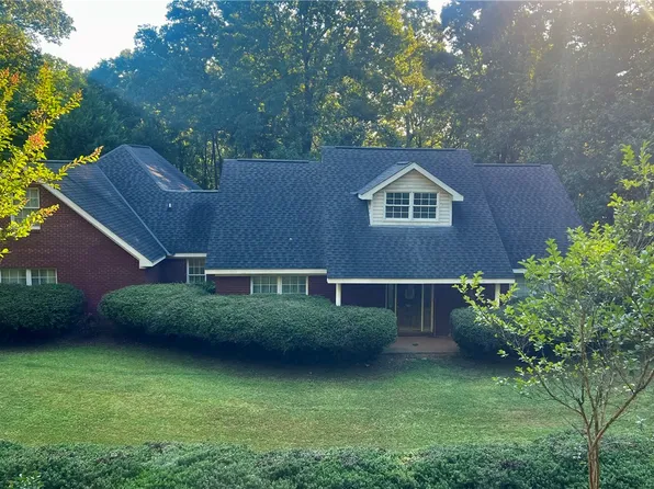 388 Lee Road 382, Valley, AL 36854