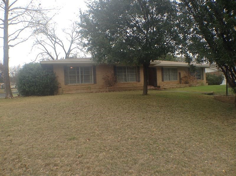 1st image of 523 Royal Ct